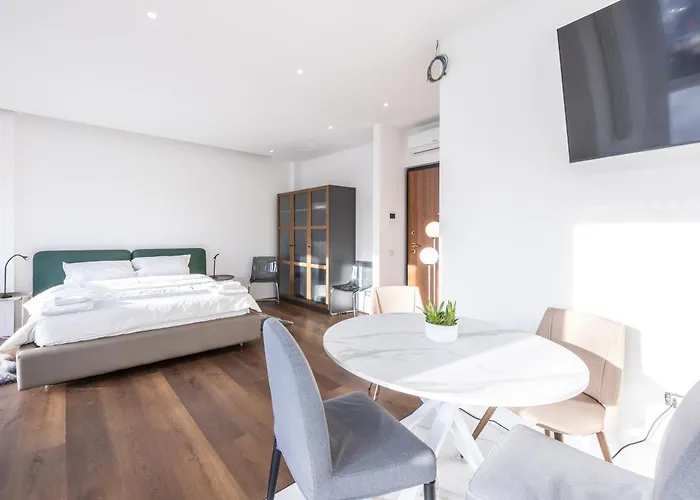 Maison Masini 2, By Short Holidays